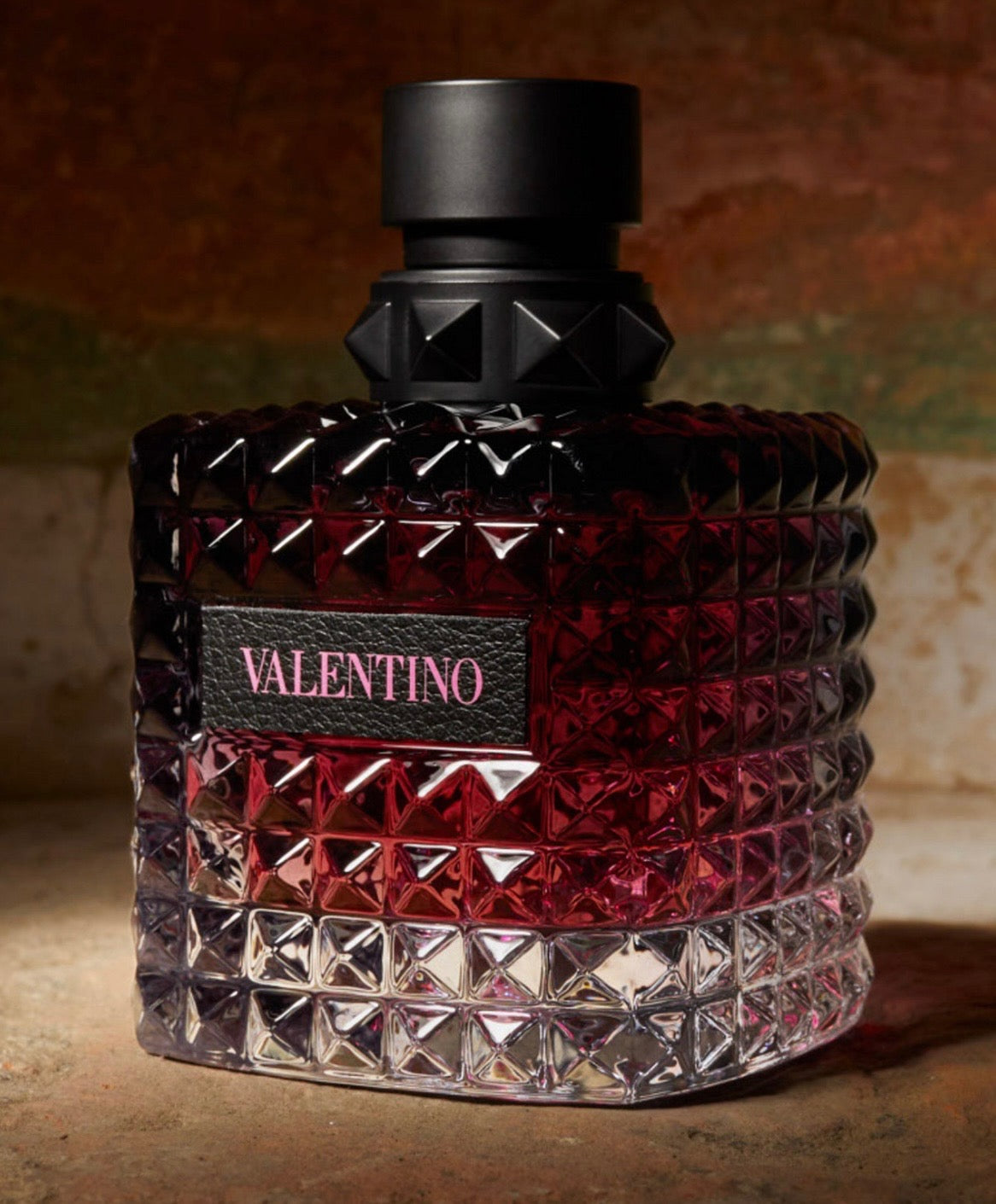 Valentino Donna Born in Roma Intense